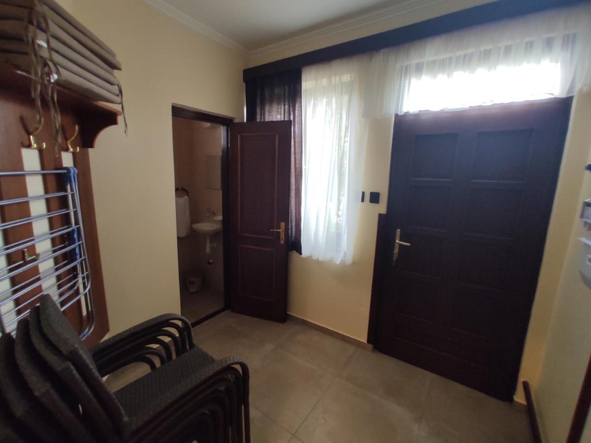 Arnika Vendeghaz Apartment Hajduszoboszlo Ngoại thất bức ảnh