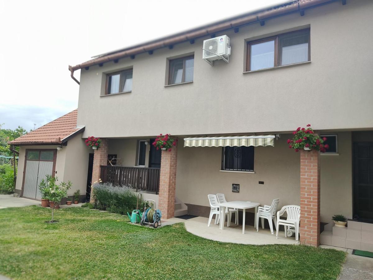 Arnika Vendeghaz Apartment Hajduszoboszlo Ngoại thất bức ảnh