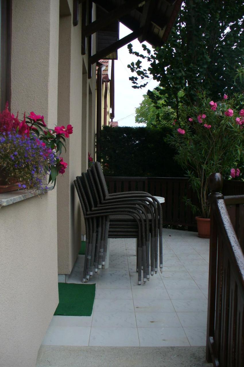 Arnika Vendeghaz Apartment Hajduszoboszlo Ngoại thất bức ảnh